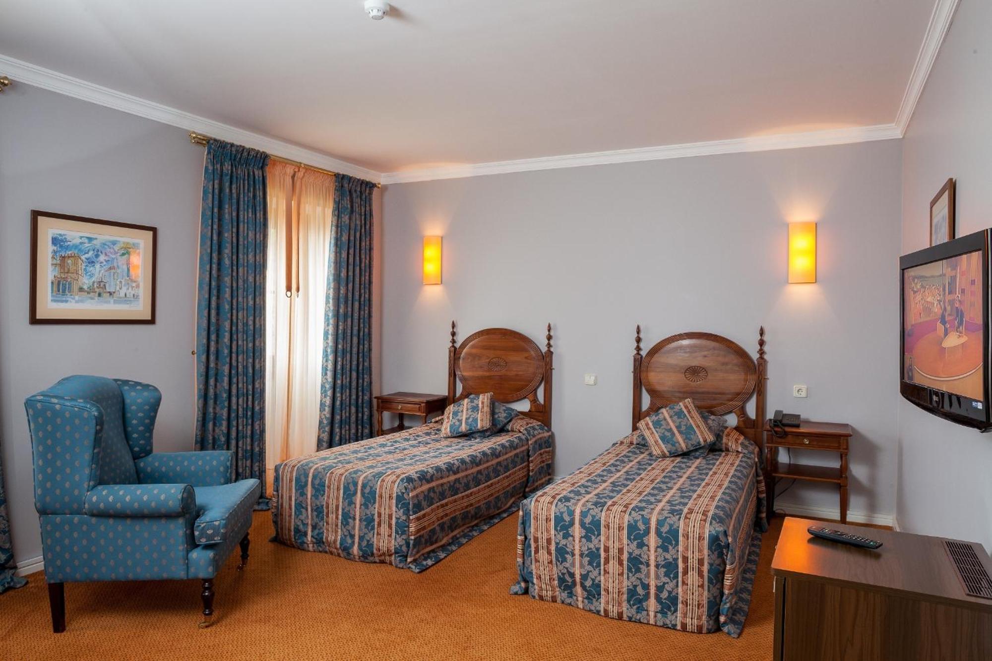 Double or Twin Room with Extra Bed (3 Adults),1226942330:JPEG