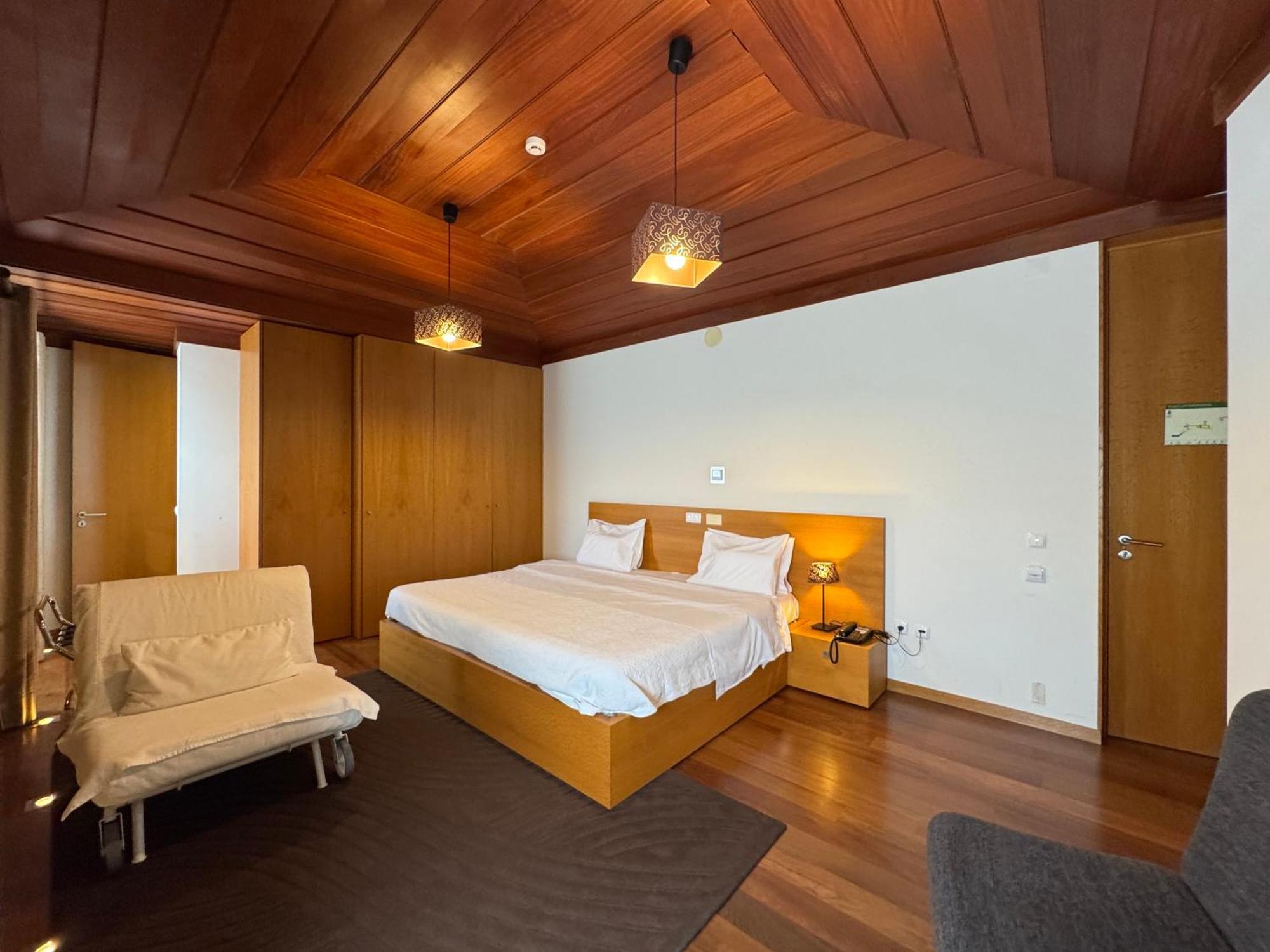 Deluxe Double or Twin Room Spa Bath,1765582614:JPEG
